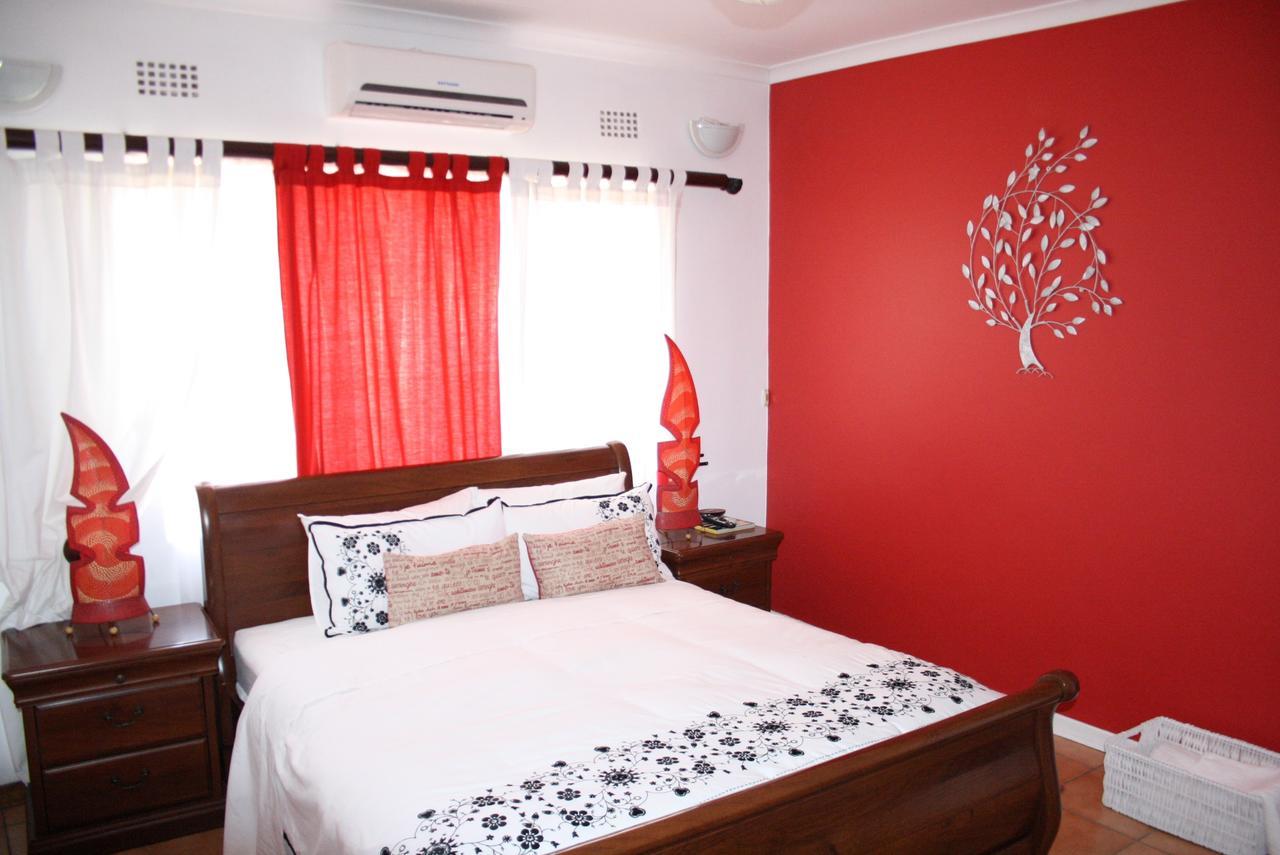 Sunflower Court Bed And Breakfast Gaborone Exterior photo